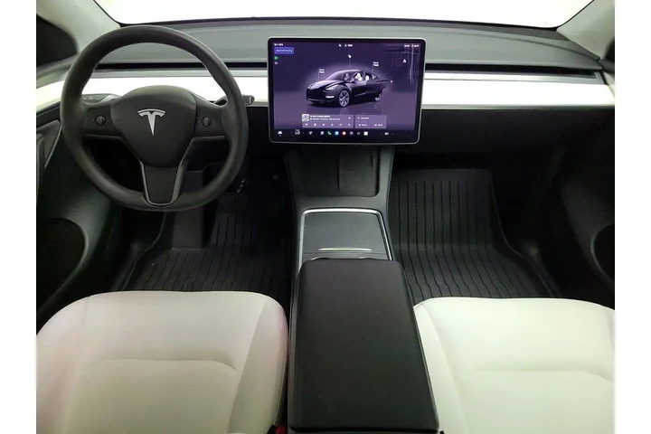 $39998 : Tesla Model Y 2025 Long Rang image 9