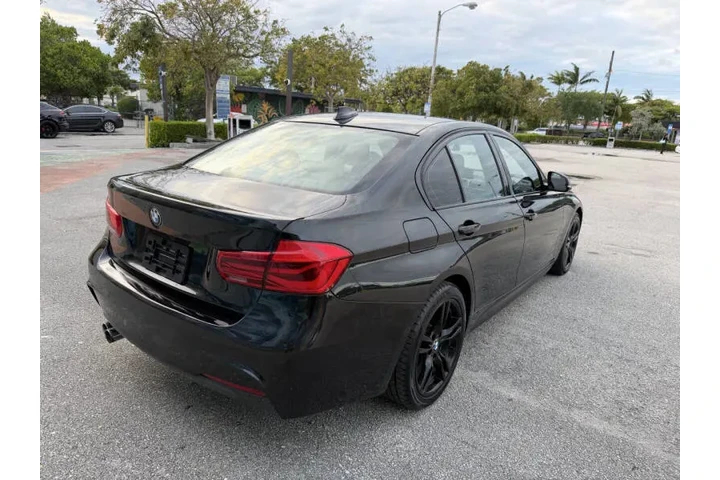 $13995 : 2018 BMW 3 Series 330i xDrive image 9