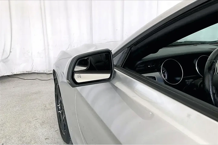 $15991 : Ford Mustang 2019 EcoBoost P image 10