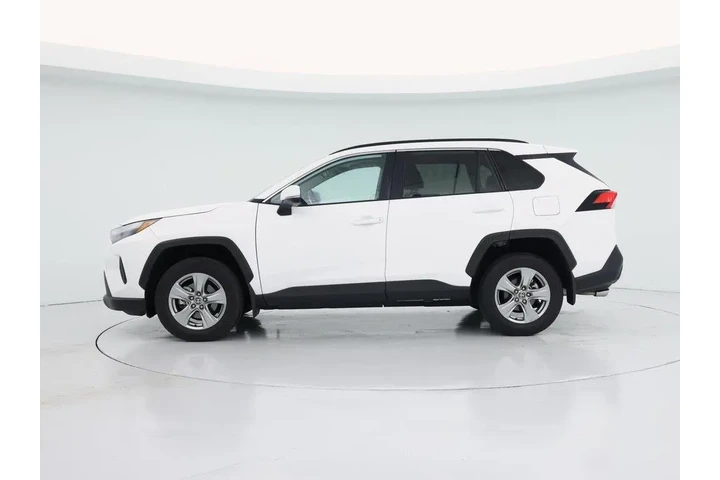 $30998 : Toyota RAV4 2024 XLE 4dr SUV image 3