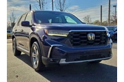 $38471 : Honda Pilot 2023 AWD EX-L 4d thumbnail