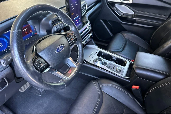 $40000 : Ford Explorer 2023 AWD ST 4d image 6