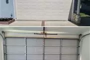 Garage door / Puerta garaje thumbnail