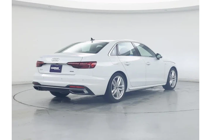 $31998 : Audi A4 2023 AWD quattro S l image 8