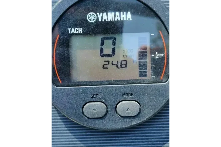$3500 : Yamaha outboard engine image 3