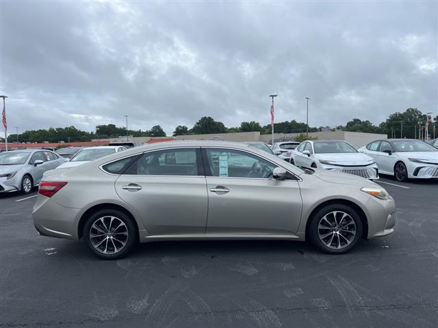 $17690 : PRE-OWNED 2016 TOYOTA AVALON image 8