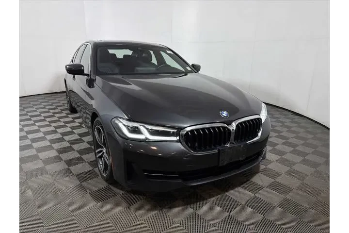 $33943 : BMW 5 Series 2023 AWD 530i x image 10