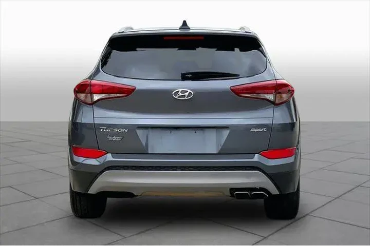 $12479 : Hyundai TUCSON 2018 Sport 4d image 5