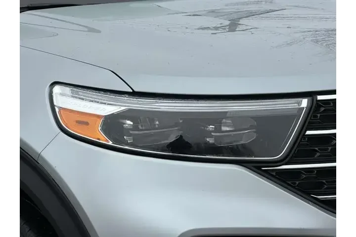 $29932 : Ford Explorer 2023 AWD XLT 4 image 8