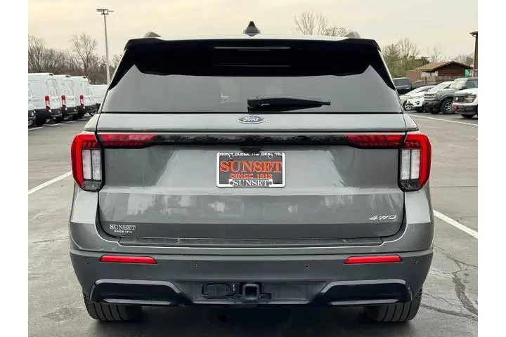 $39995 : Ford Explorer 2025 AWD ST-Li image 5