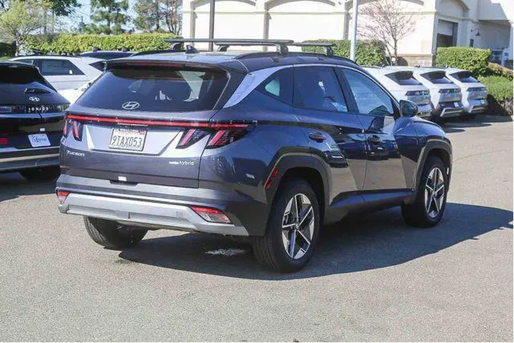 $35382 : Hyundai TUCSON Hybrid 2025 A image 4