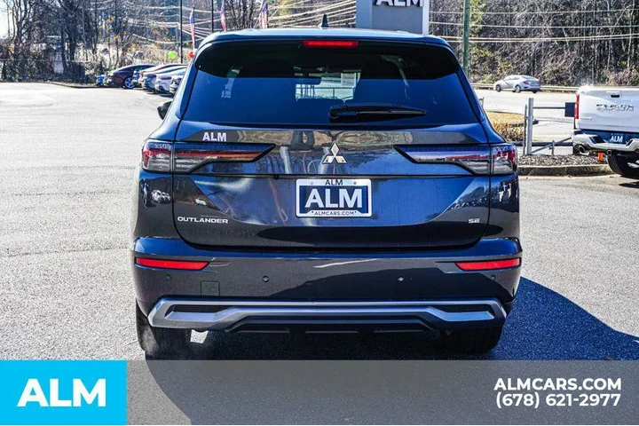 $24920 : Mitsubishi Outlander 2025 SE image 9