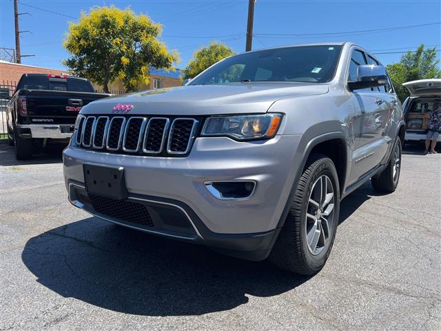 $19888 : 2017 Grand Cherokee Limited, image 3