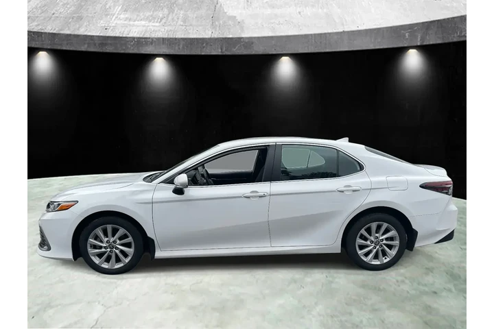 $23985 : Toyota Camry 2023 AWD LE 4dr image 6