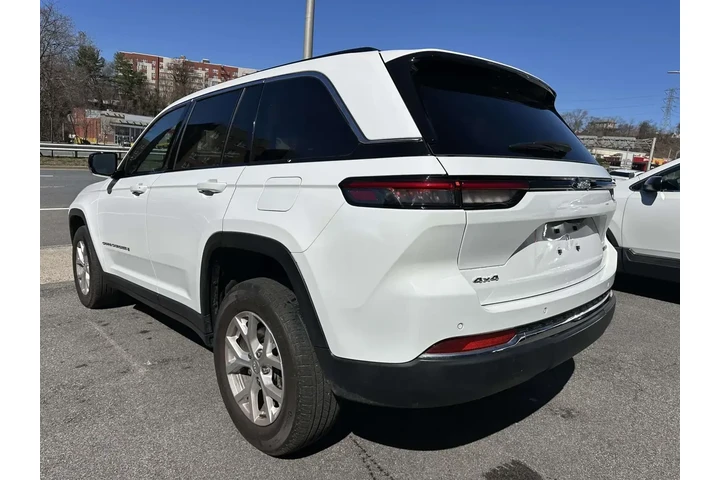 $25985 : Jeep Grand Cherokee 2023 4x4 image 5