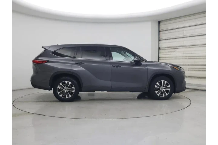 $30998 : Toyota Highlander 2022 XLE 4 image 7