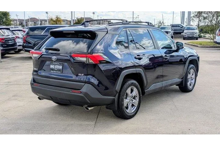 $25995 : Toyota RAV4 2023 XLE 4dr SUV image 3