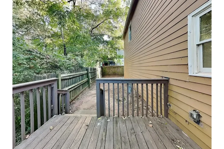 $1380 : Available Apartments All In On image 10