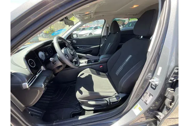 $27020 : Hyundai ELANTRA 2025 SEL Con image 10