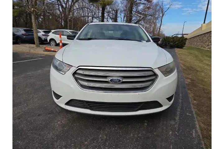 $4376 : Ford Taurus 2015 SE 4dr Seda image 2
