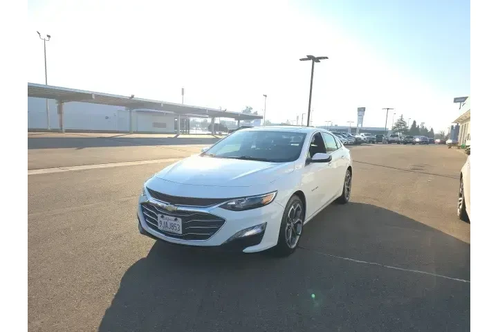 $18900 : Chevrolet Malibu 2024 LT 4dr image 3