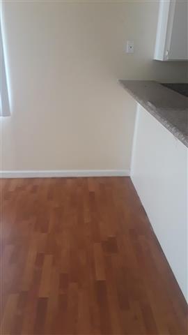 $1500 : Sunshine Apts (1420 Pumalo St image 4