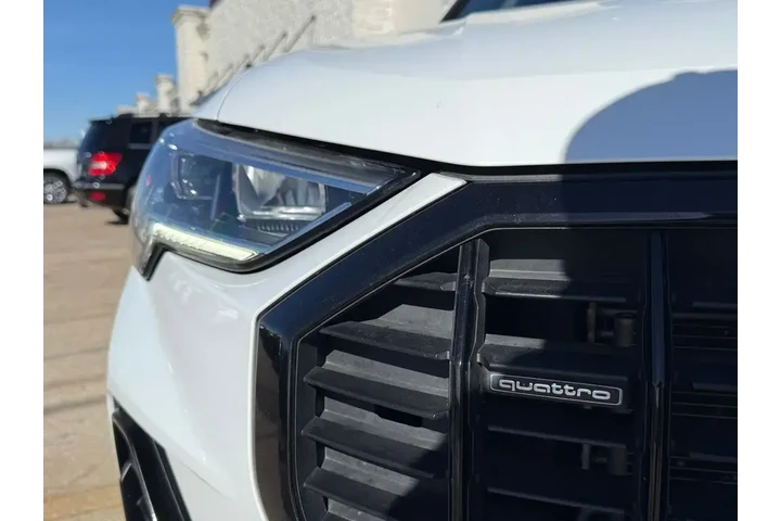 $26362 : Audi Q3 2023 AWD quattro S l image 8