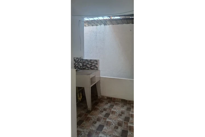 $450000 : Cómodo apartaestudio image 6