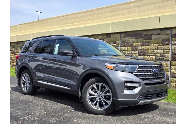 $27481 : Ford Explorer 2022 AWD XLT 4 image 3