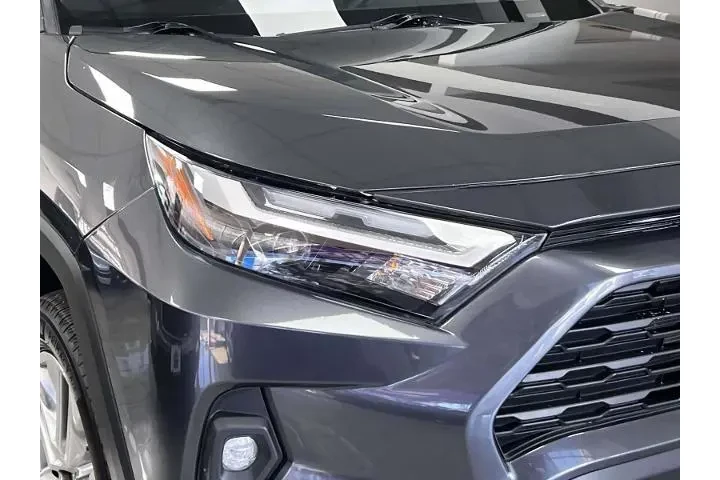 $34888 : Toyota RAV4 2023 AWD XLE Pre image 9