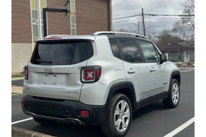 $7999 : 2016 Renegade Limited image 5