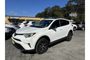 2016 RAV4 SE en Salinas