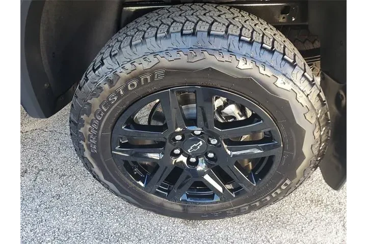 $35990 : Chevrolet Colorado 2025 4x4 image 7