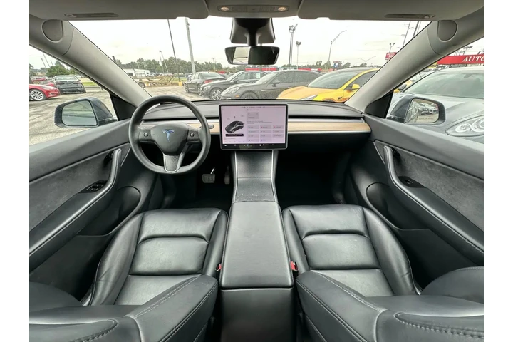 2021 TESLA MODEL Y LONG RANGE image 7
