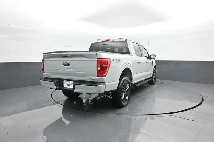$38938 : Ford F-150 2023 4x4 XLT 4dr image 7