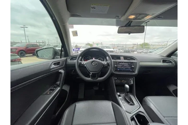 $18159 : Volkswagen Tiguan 2021 SE 4d image 5