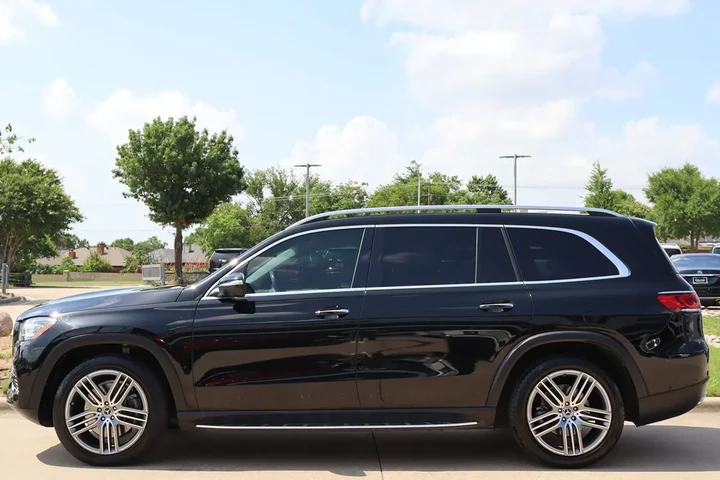 $36985 : 2020 GLS 450 4MATIC SUV image 9
