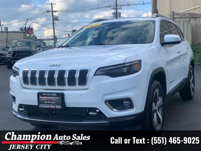 Used 2021 Cherokee Limited 4x image 2