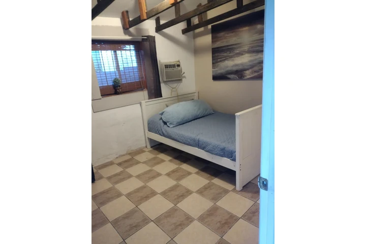 $800 : Cuarto for Rent image 4