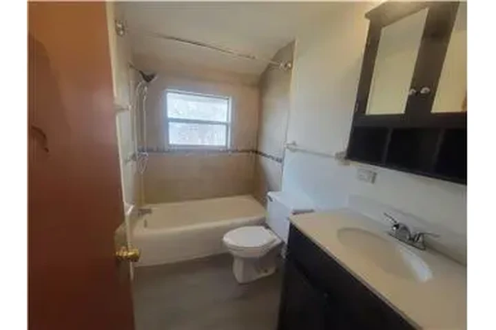 $1125 : Rental property with 2 bedro image 6