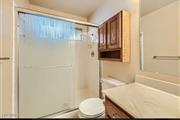 $2000 : 3 spacious bedrooms thumbnail