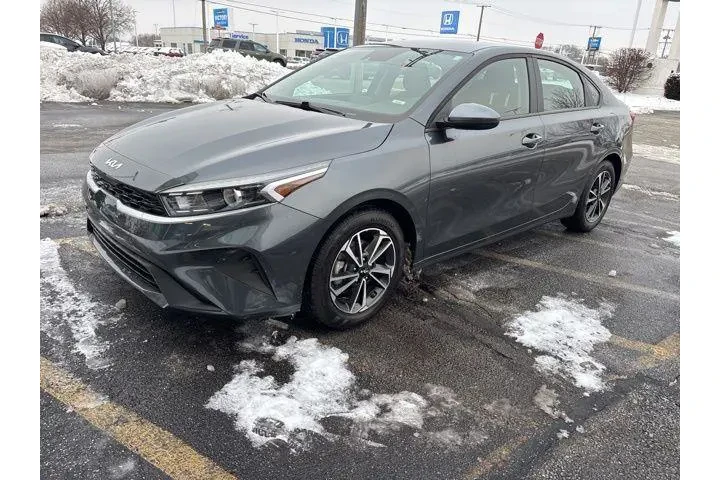 $19500 : Kia Forte 2024 LXS 4dr Sedan image 3