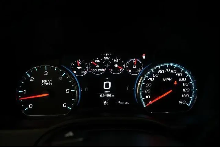 $37998 : GMC Yukon 2020 4x4 Denali 4d image 2