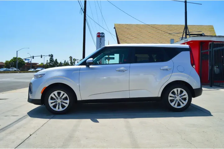 $11995 : Used 2020 Soul LX IVT for sal image 2