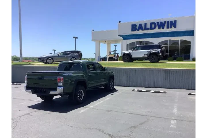 $30950 : Toyota Tacoma 2021 4x4 TRD O image 7