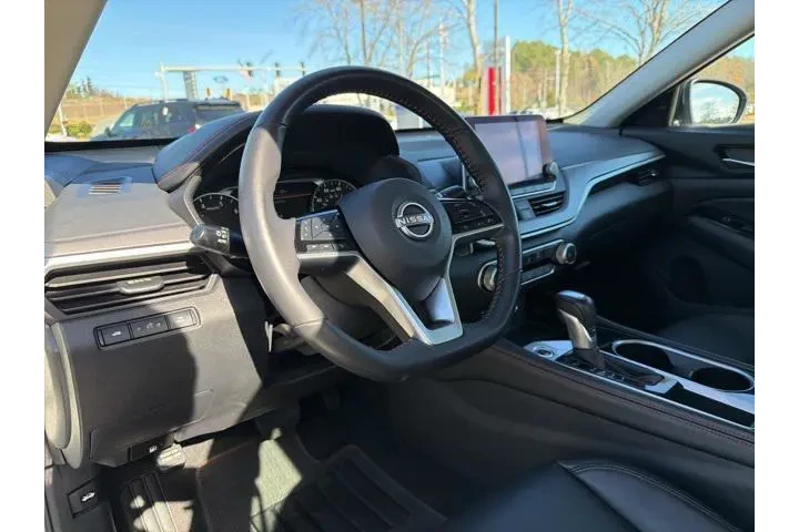 $21810 : Nissan Altima 2025 2.5 SR 4d image 9