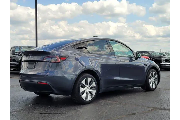 $29295 : Tesla Model Y 2022 AWD Long image 3