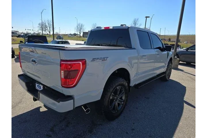 $37900 : Ford F-150 2023 4x4 XLT 4dr image 5