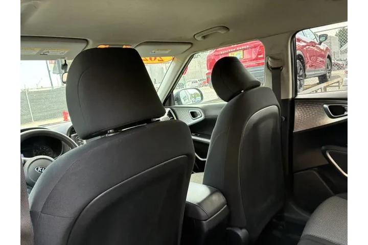 $15995 : 2021 Soul LX image 10