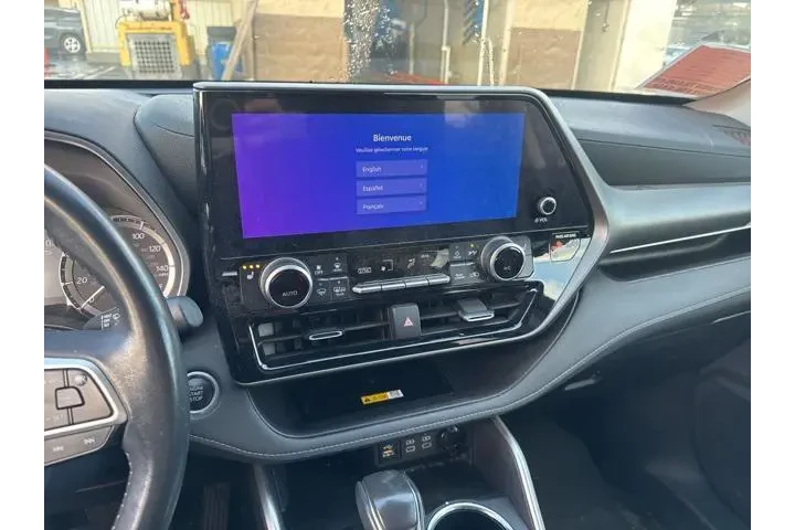 $37500 : Toyota Highlander 2024 XLE 4 image 8